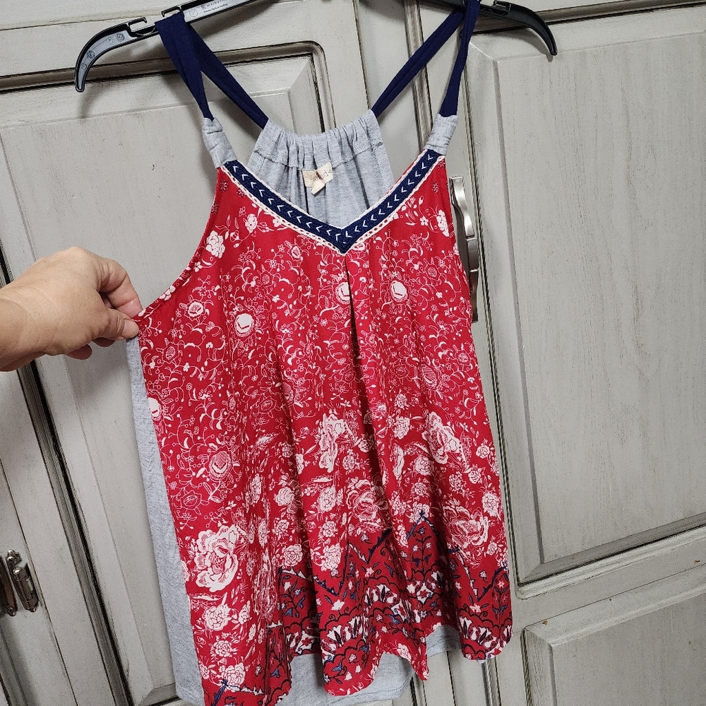 Precious, cool red-white-and-blue tank top